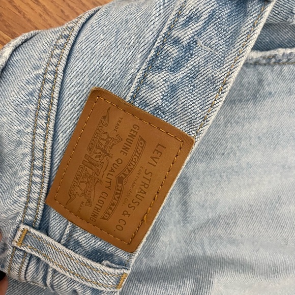 Levis wedgie straight legs jean size 25 light wash, good condition - Picture 3 of 4